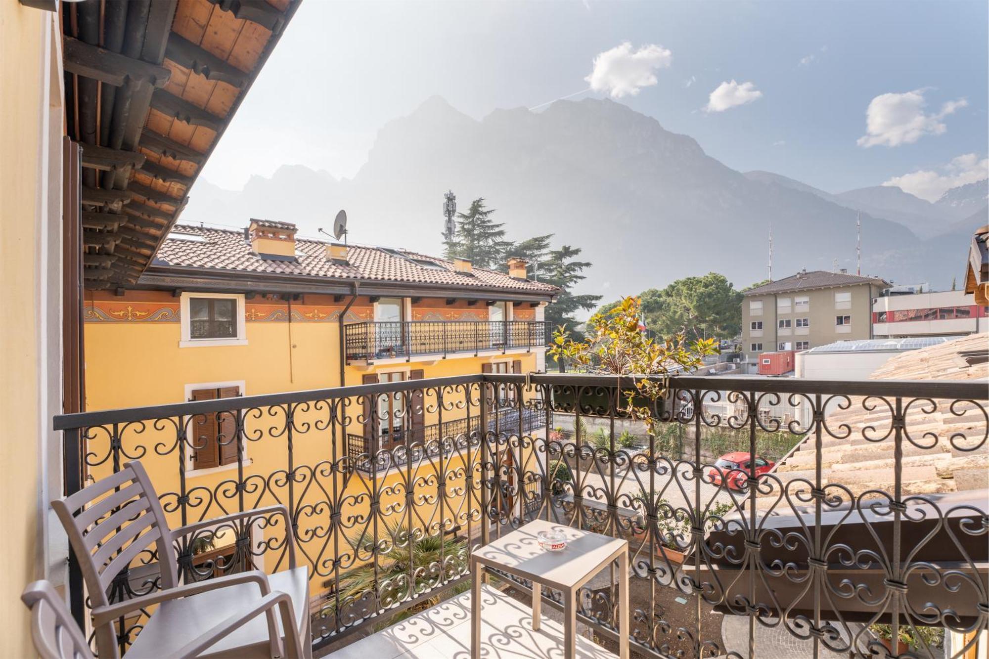 Residence Villa Degli Aranci Riva del Garda Exterior photo
